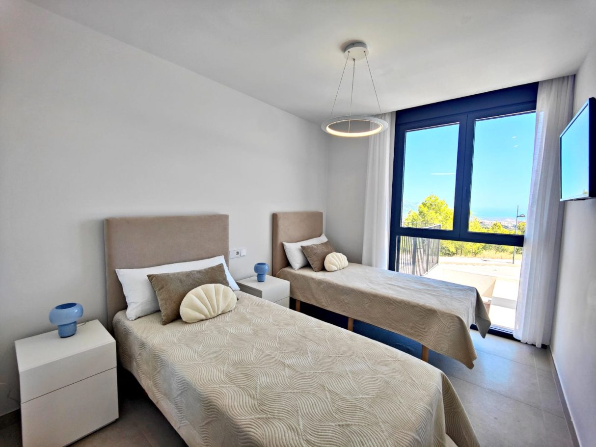 Chambre twin avec deux lits simples – villa Polop Bay View