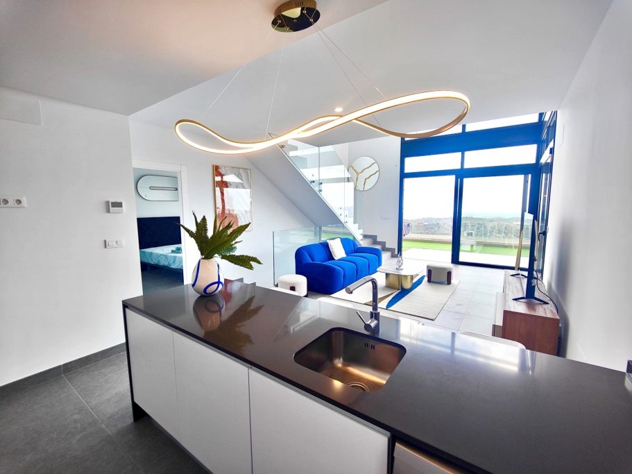 Cuisine moderne avec îlot central élégant et pratique, Polop Hills