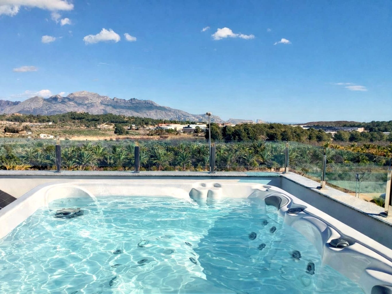 Jacuzzi en rooftop avec vue spectaculaire sur la Costa Blanca – villa Collection Signature à Don Benito Altos de Polop