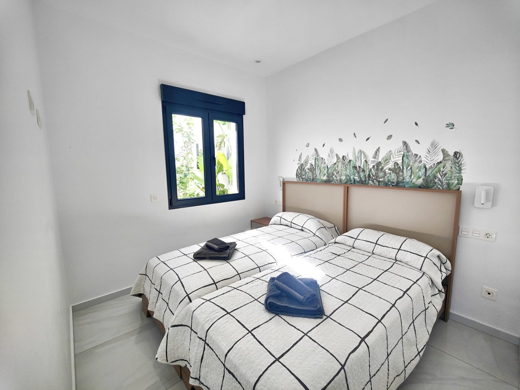 Chambre avec deux lits simples dans villa à Don Benito Altos de Polop
